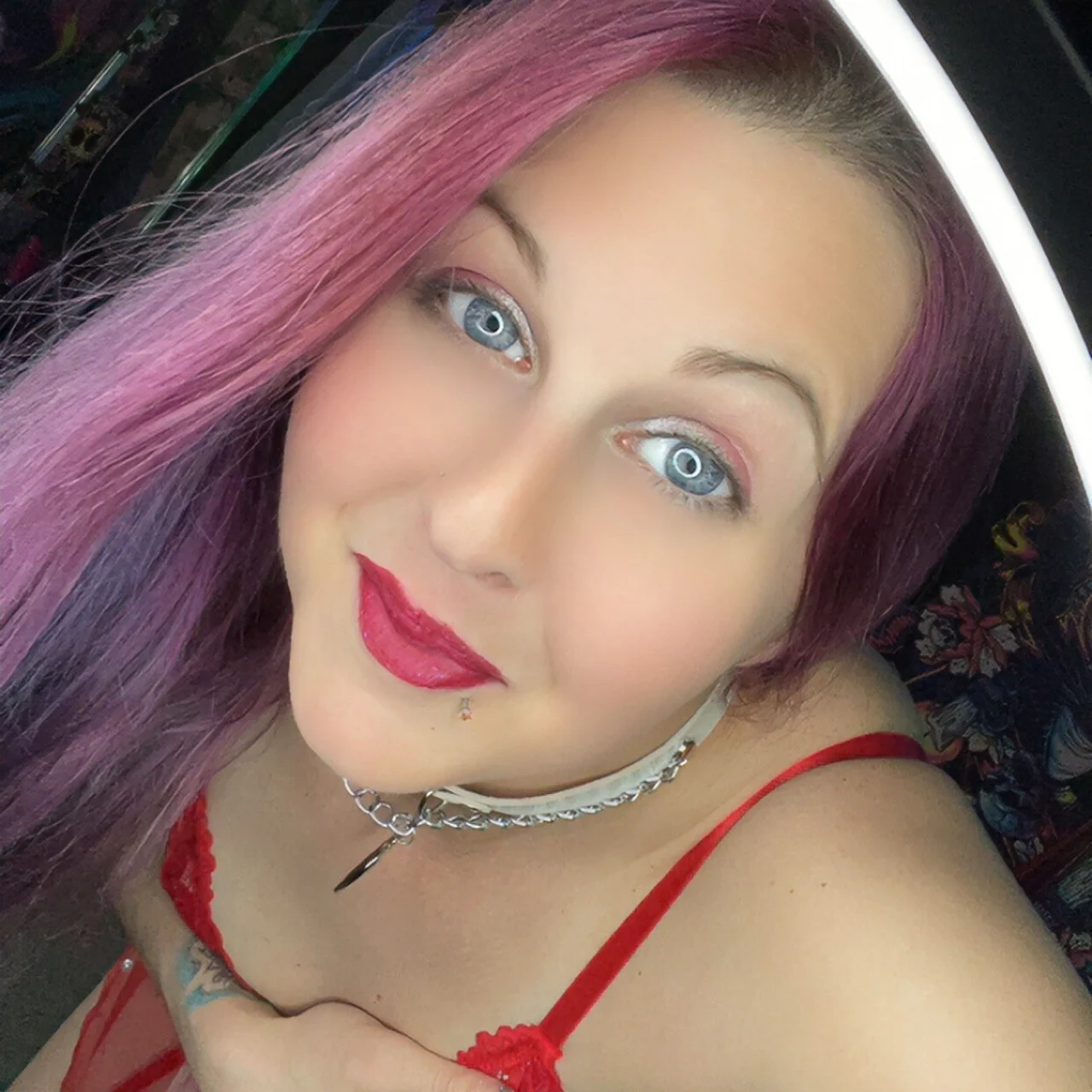 Blueeyedevil😈  top 9%🔥 - OnlyFans model