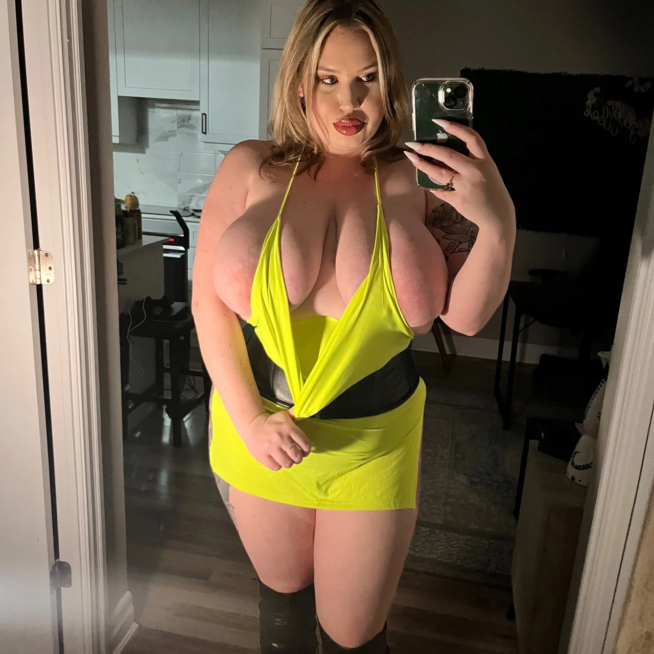 AbbyCannons - OnlyFans model