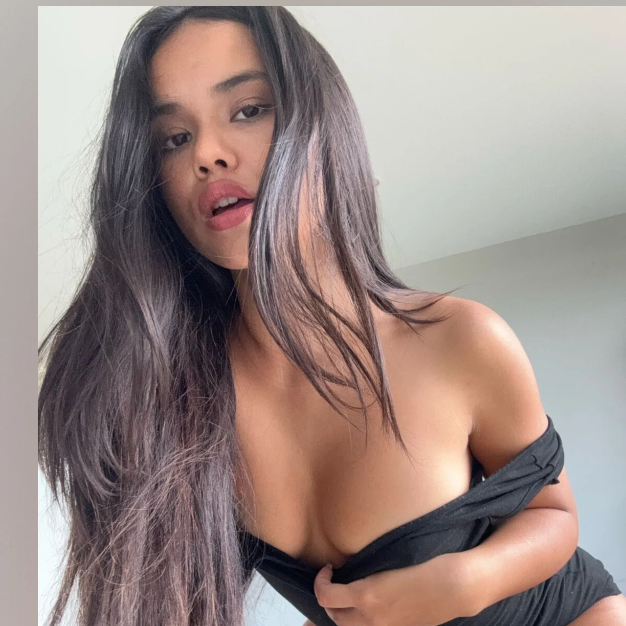 Adrianna  🌸 - OnlyFans model