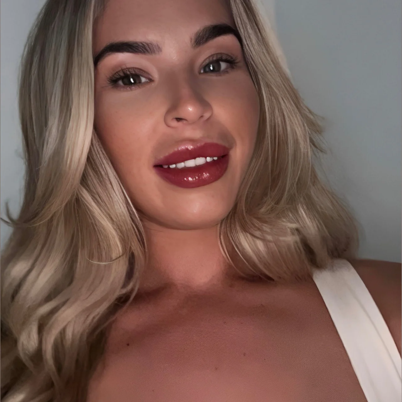 Aprylgrace🖤 - OnlyFans model