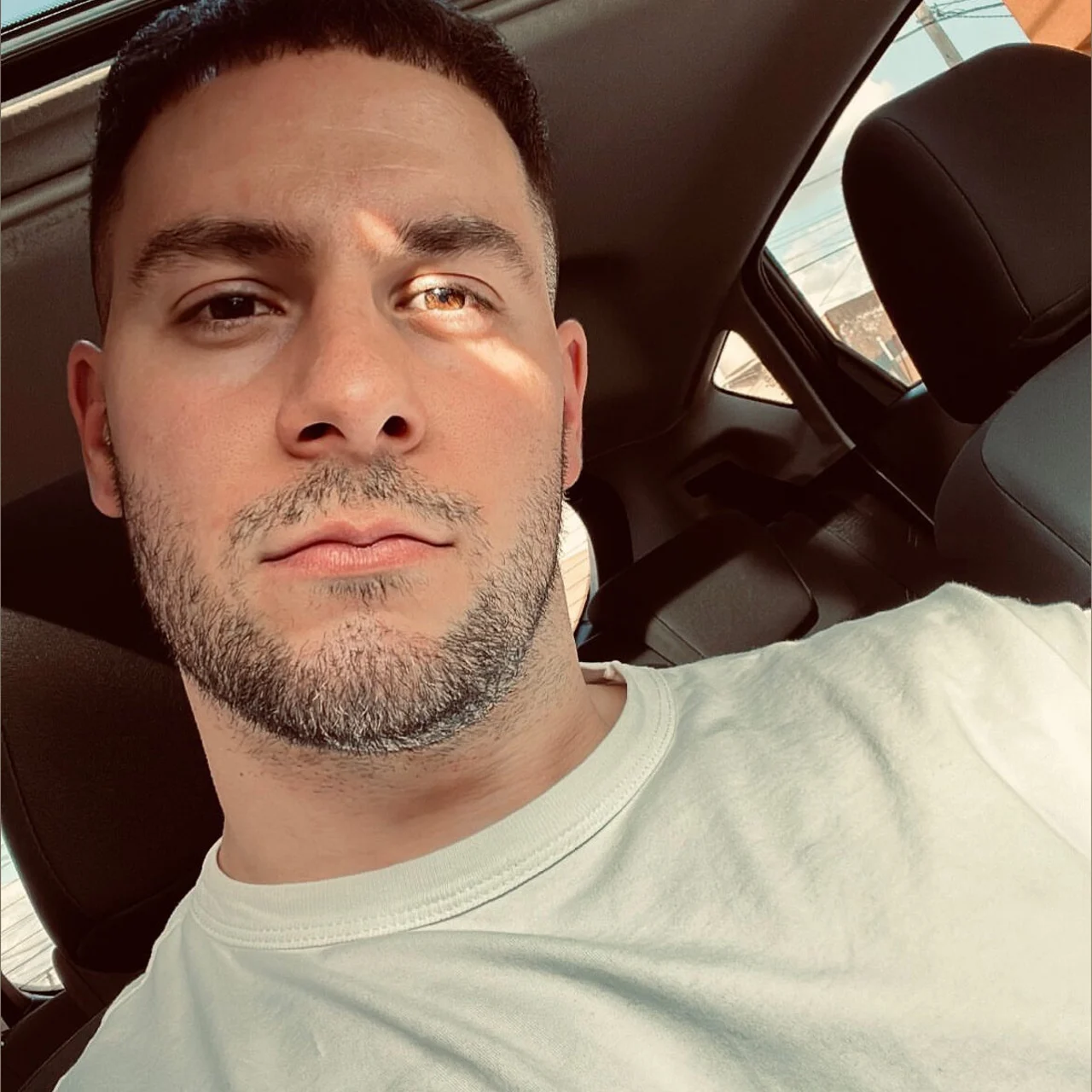 Agus22π± - OnlyFans model