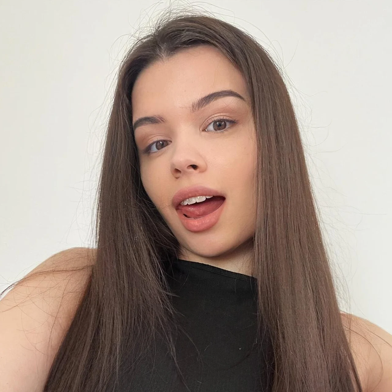 Alisa 💜 - OnlyFans model