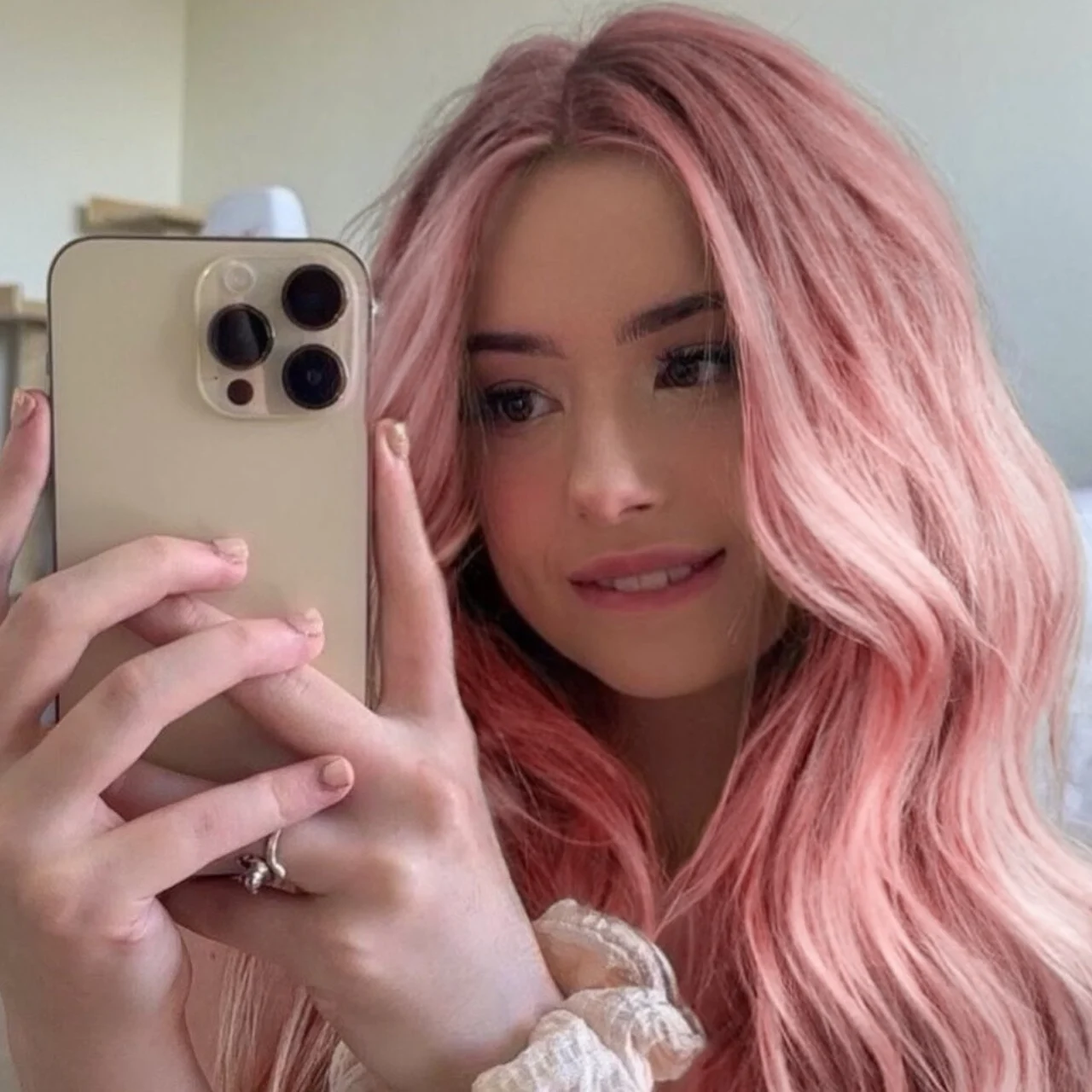 Ally ;) - OnlyFans model