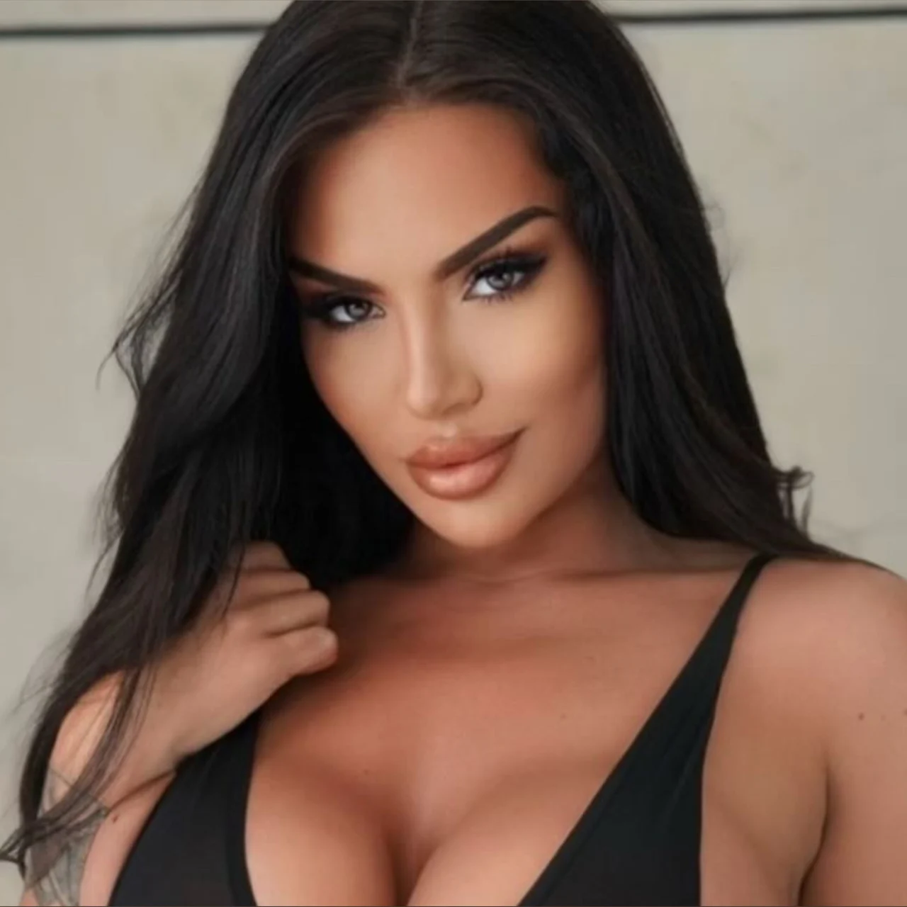 Amber Jasmine - OnlyFans model