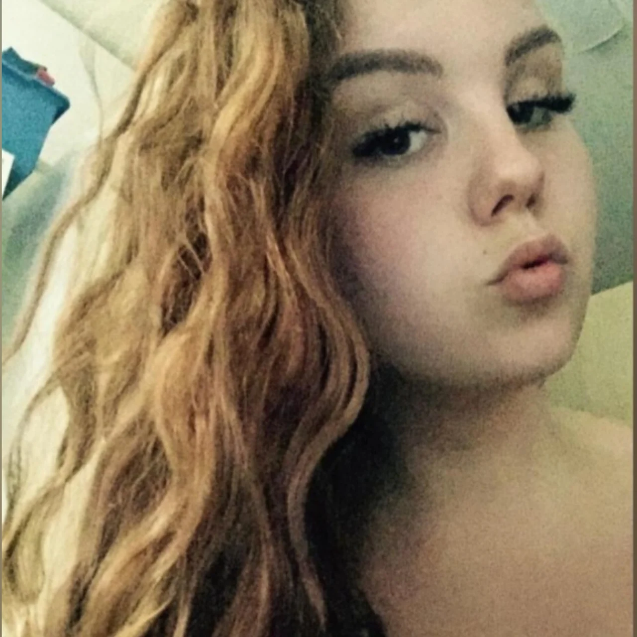 AmourFou - OnlyFans model