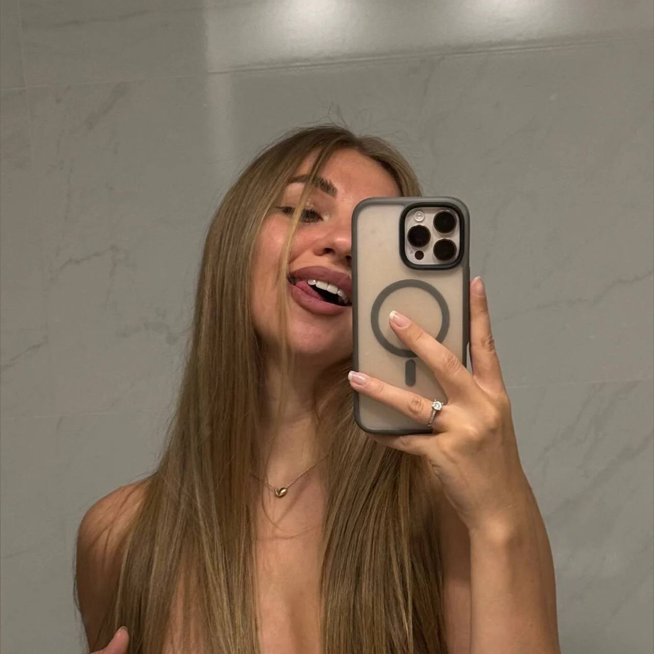 amourveille😇 - OnlyFans model