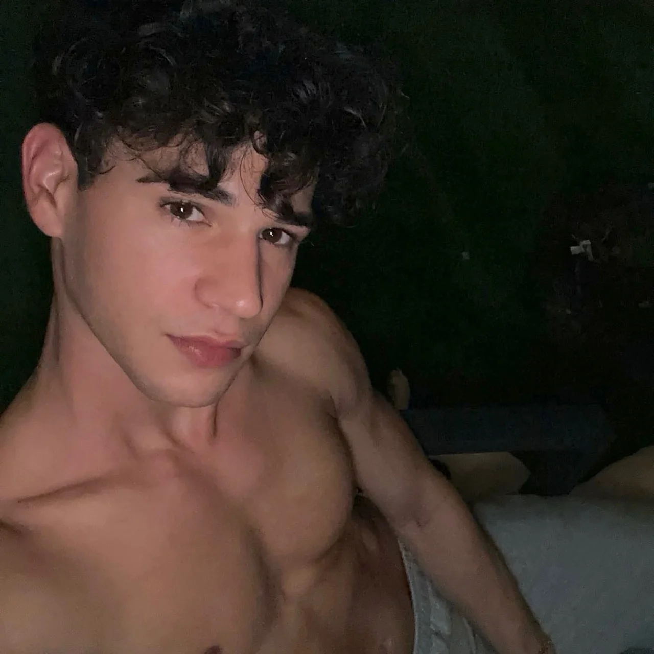 A 😇 - OnlyFans model