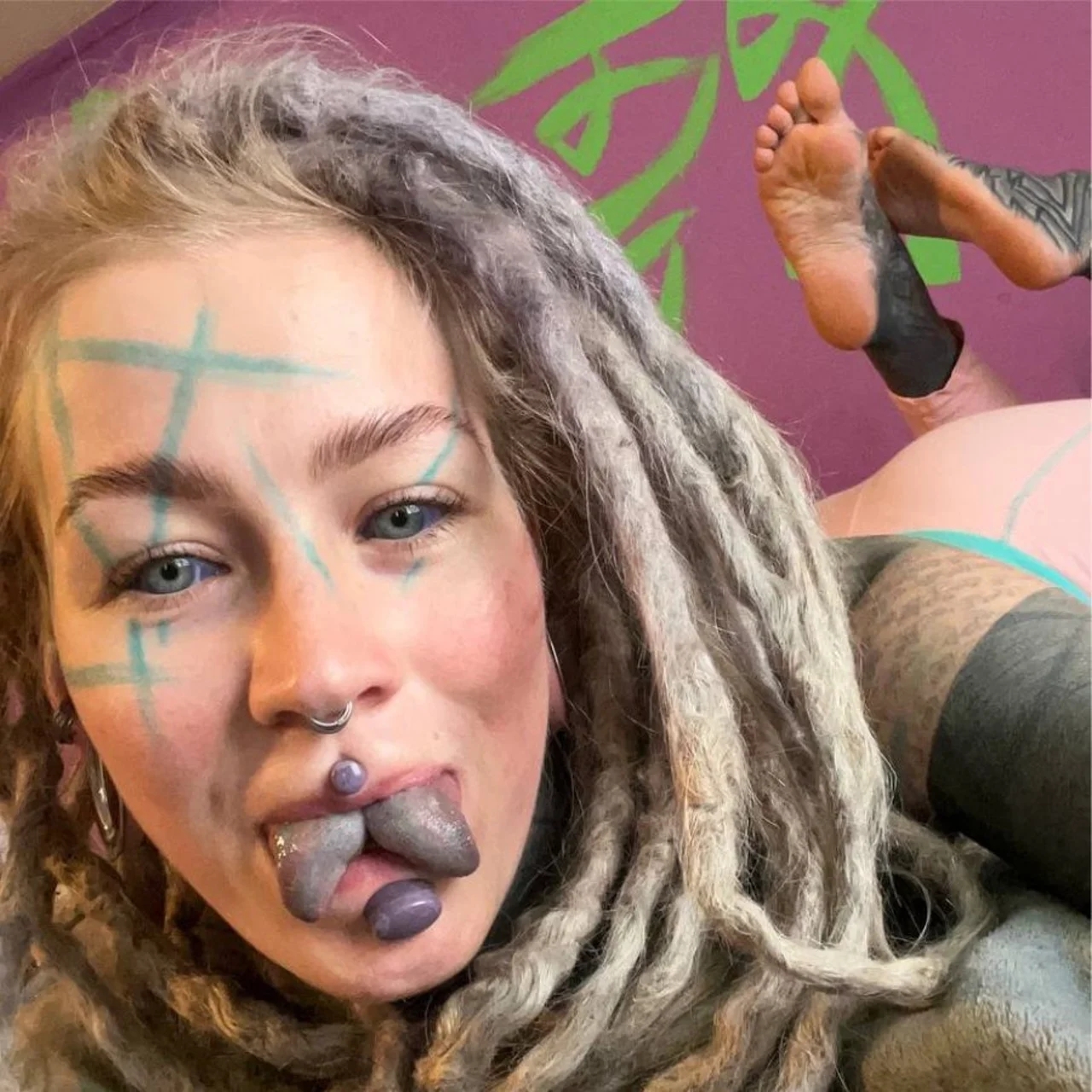 Anuskatzz (FREE OF) - OnlyFans model