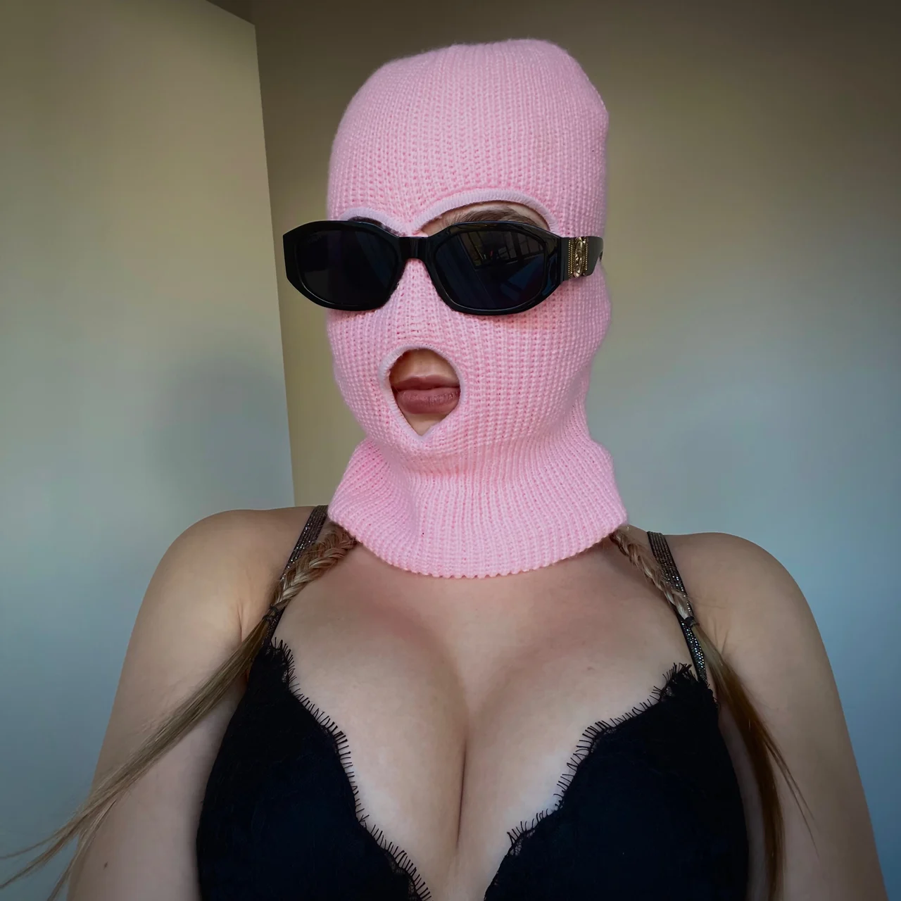 Aria Wilde 🇷🇺 - OnlyFans model