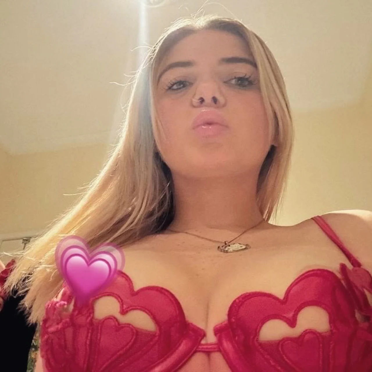 Breanna - OnlyFans model