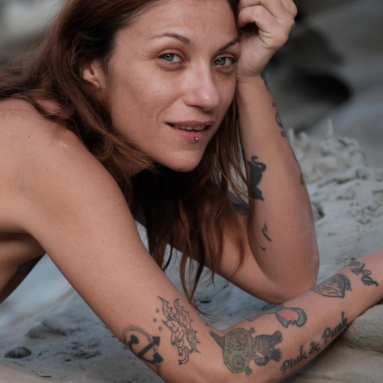 Artisia FREE - OnlyFans model