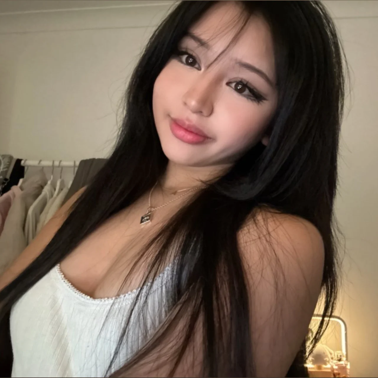 Ashlyne - OnlyFans model