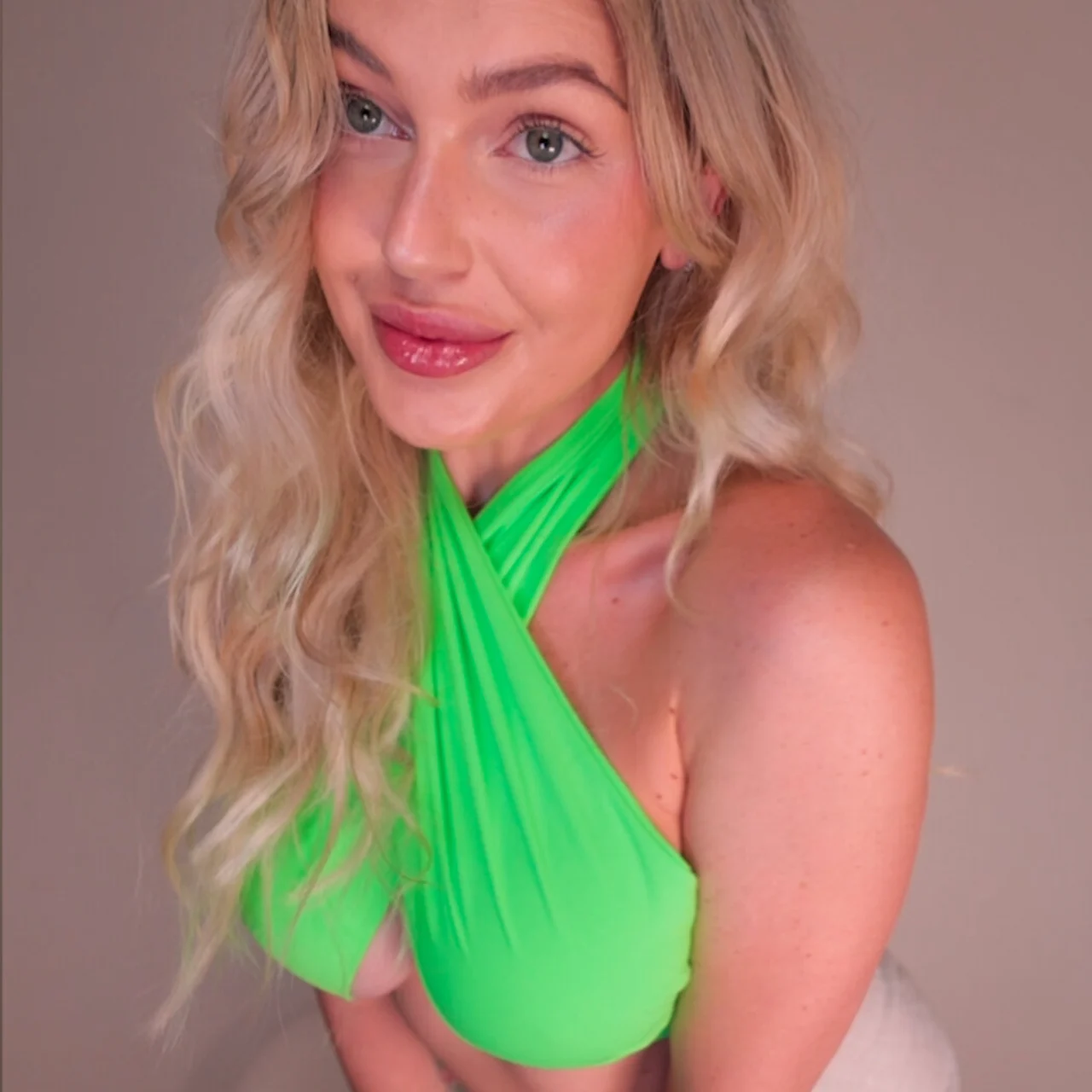 aurora angel - OnlyFans model
