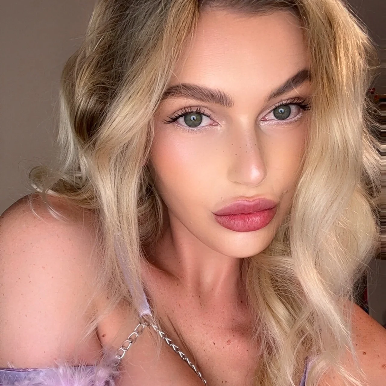 Aurora Angel - OnlyFans model