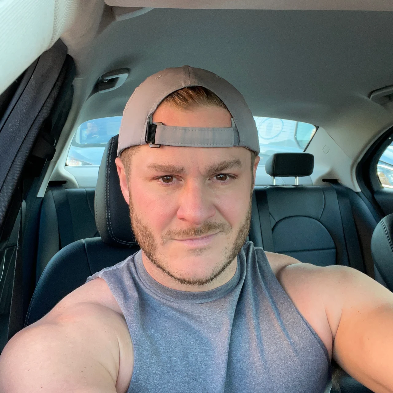 Austin Armacost πΊ - OnlyFans model