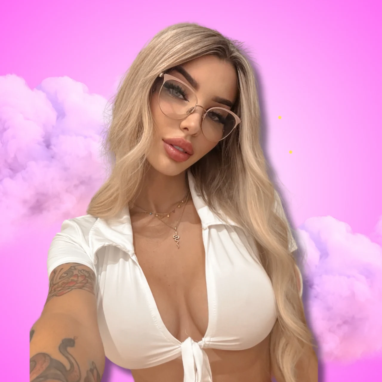 ๐๐ฎ๐ฟ๐ฏ๐ถ๐ฒ๐Sexy Cheerleader - OnlyFans model