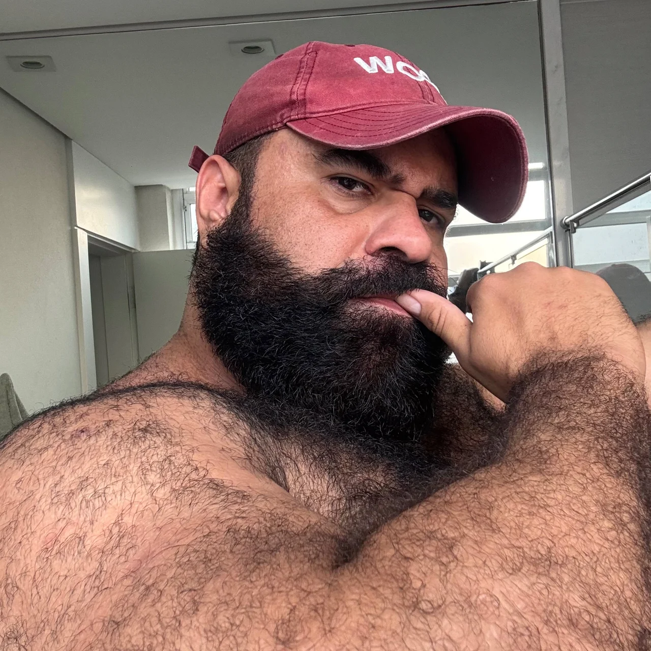 Bear Woof Br🐻 - OnlyFans model