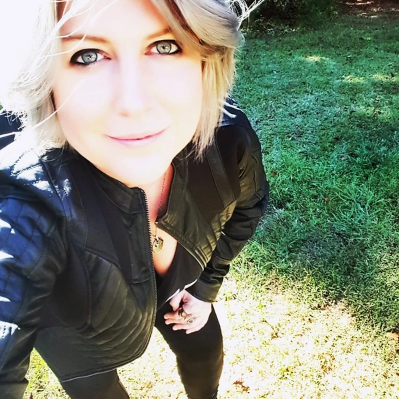 BEE - OnlyFans model