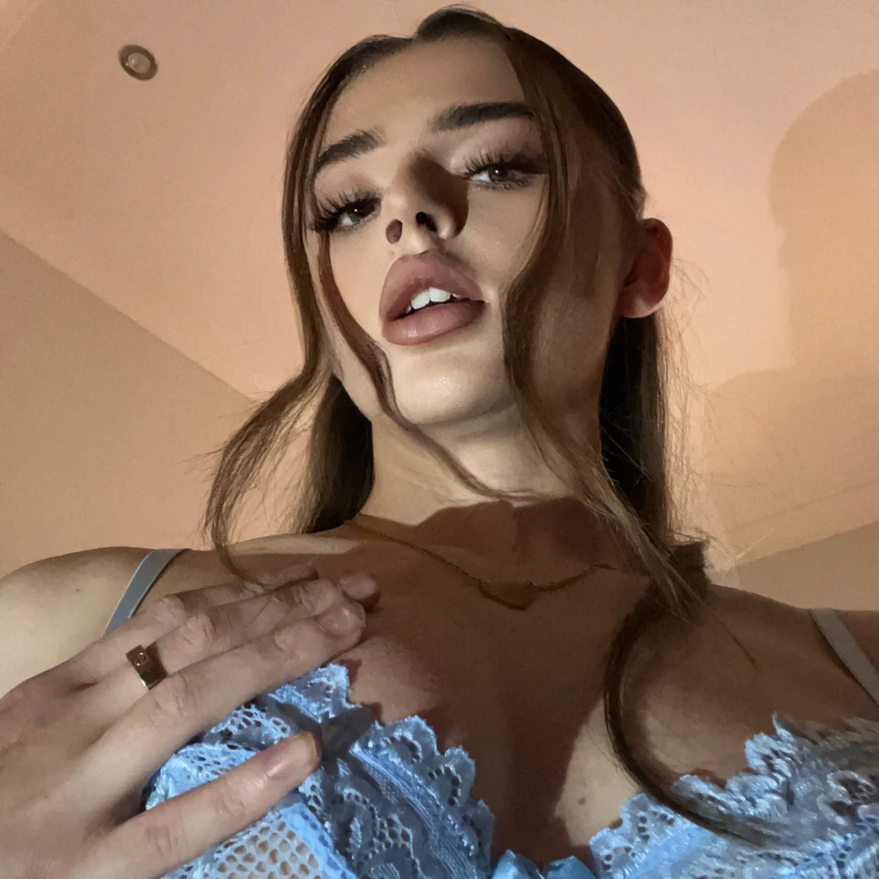 Bella - OnlyFans model
