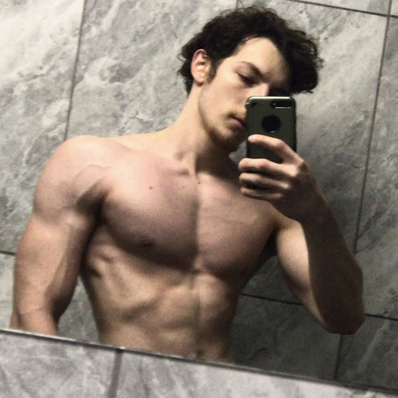 Berzerker - OnlyFans model