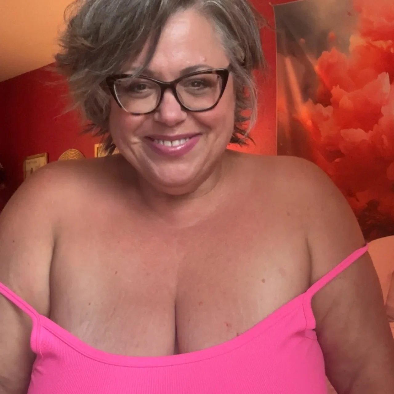 Bettie Blushe - OnlyFans model