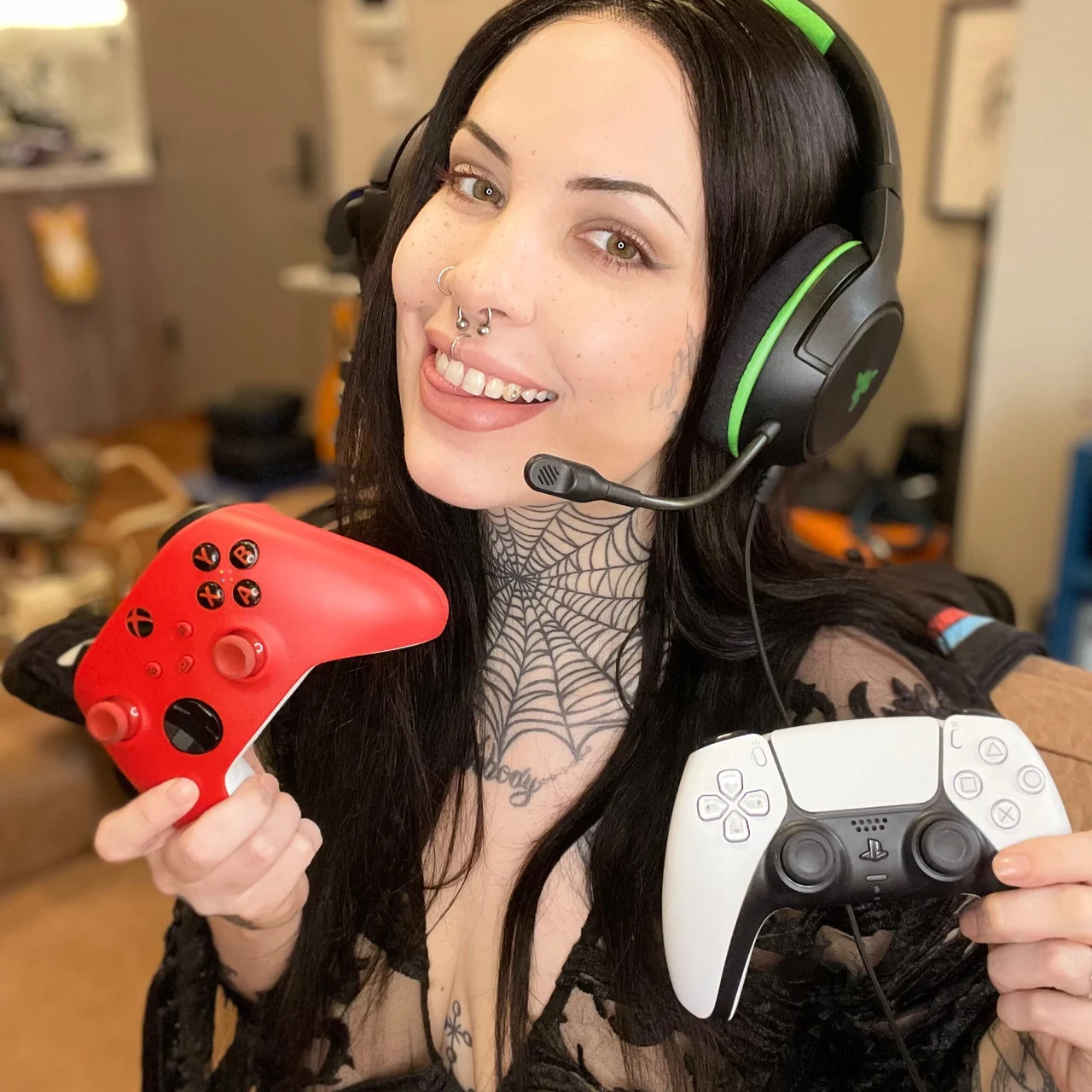 𝕹𝖆𝖚𝖌𝖍𝖙𝖞 𝕲𝖆𝖒𝖊𝖗 𝕲𝖎𝖗𝖑 - OnlyFans model