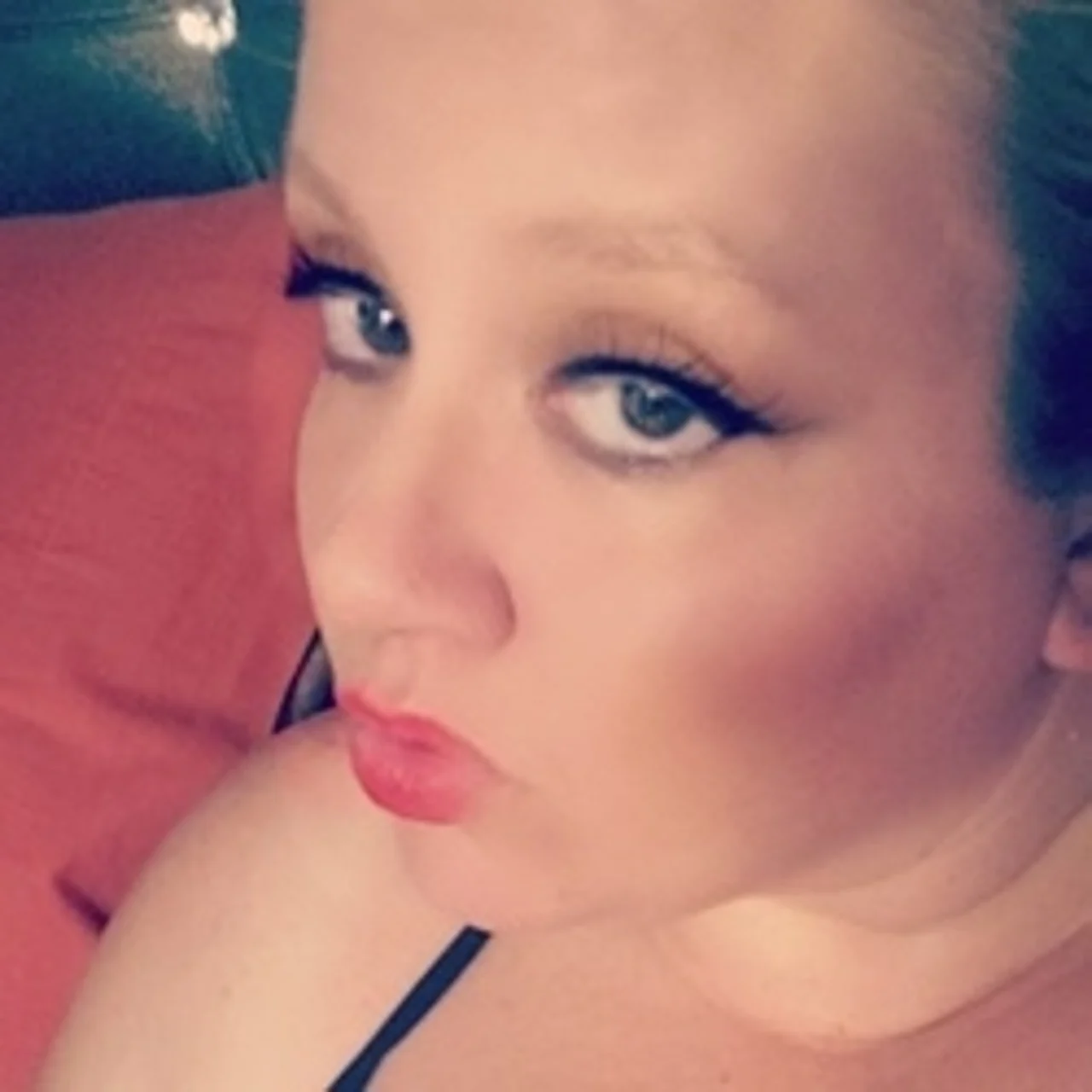 Blonde Bbw Babe - OnlyFans model