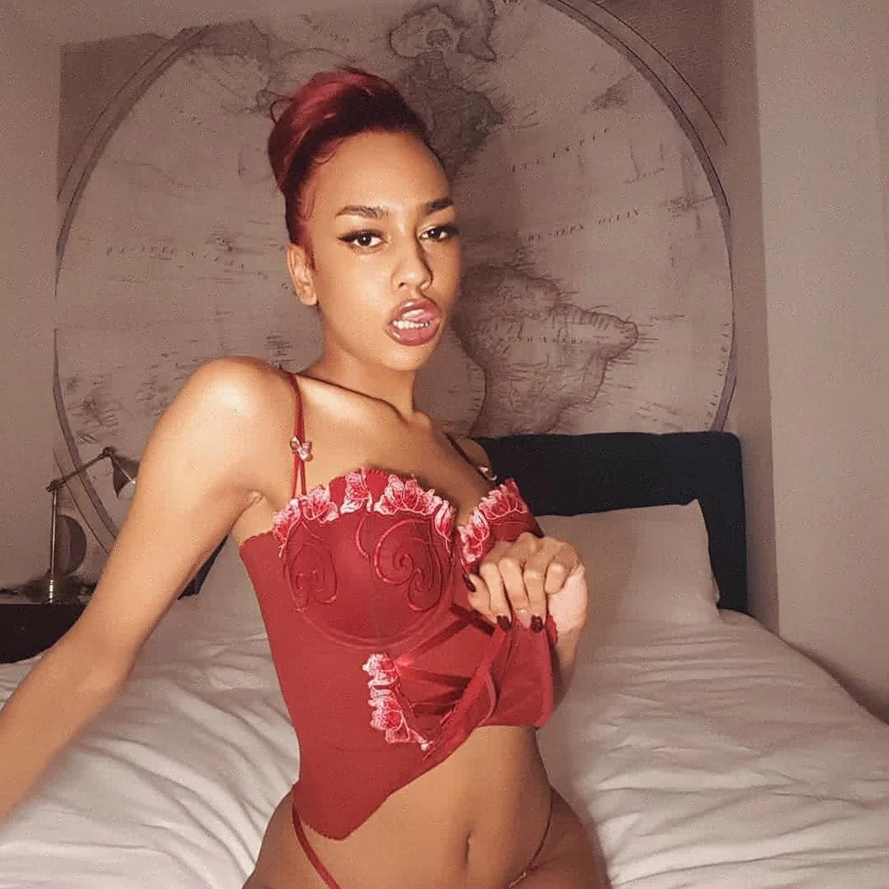 Bluelah - OnlyFans model