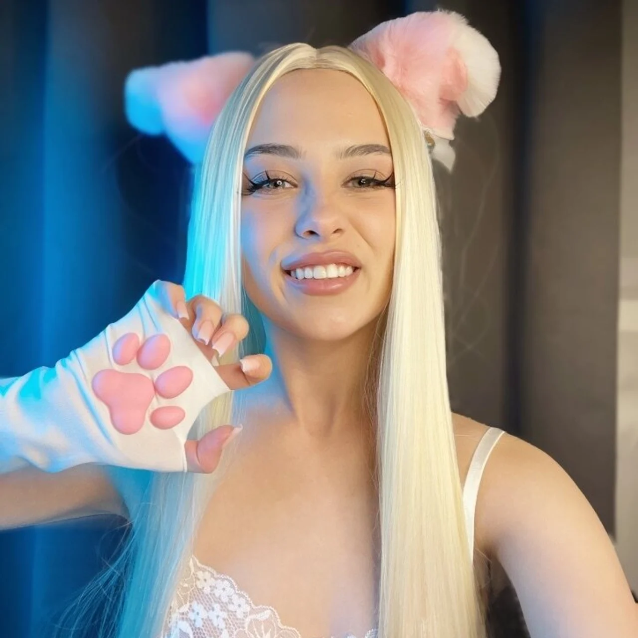 Kate Kross 🩷 - OnlyFans model