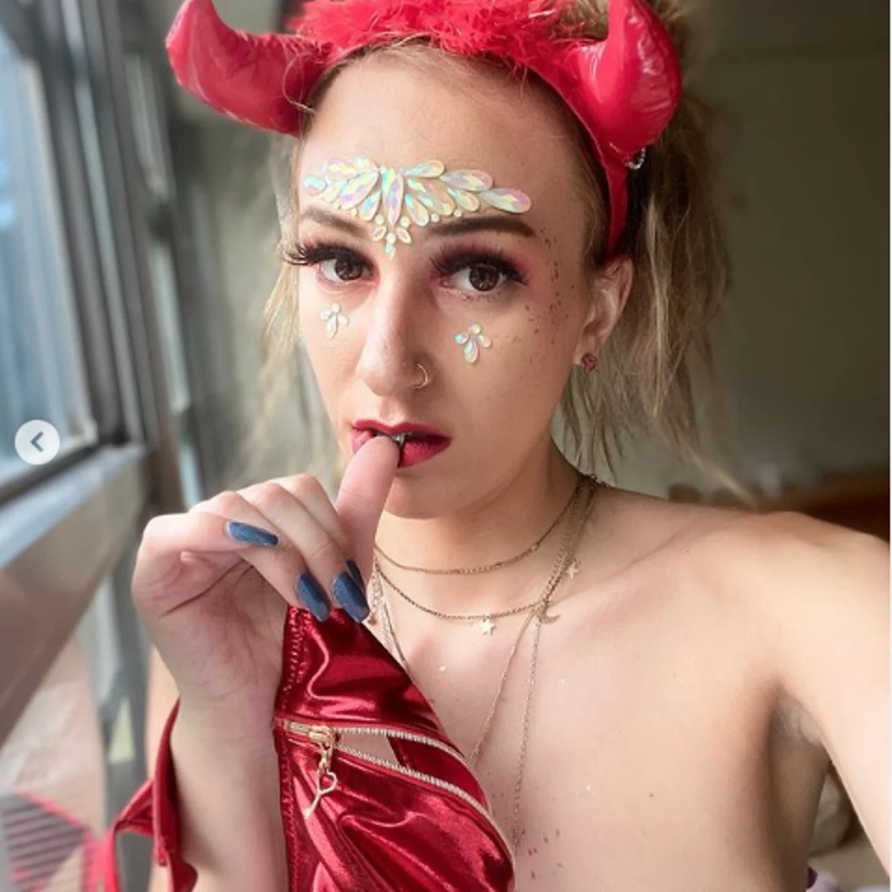 🌬🧞‍♀️Bouji the Goddess ✨🌙 - OnlyFans model