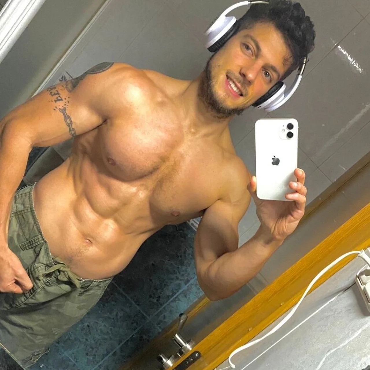 🐎🅑🅞🅨Ⓖⓨⓜ ‼️𝗢𝗡𝗟𝗜𝗡𝗘 𝗡𝗢𝗪‼️ - OnlyFans model