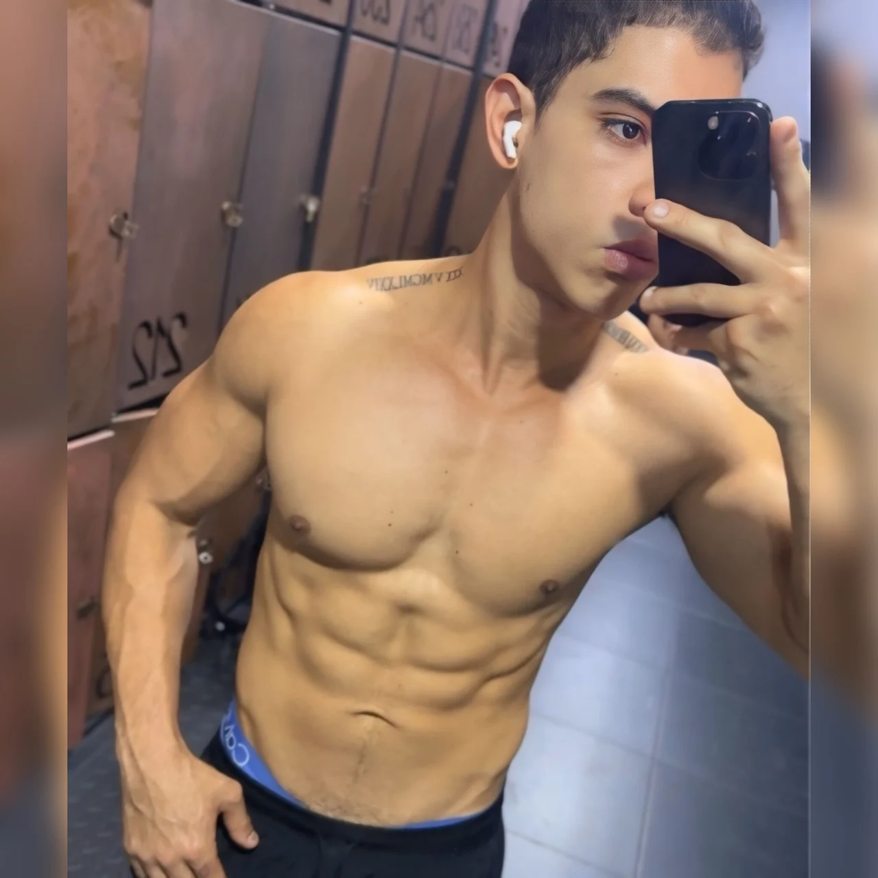 Brenz๐ - OnlyFans model