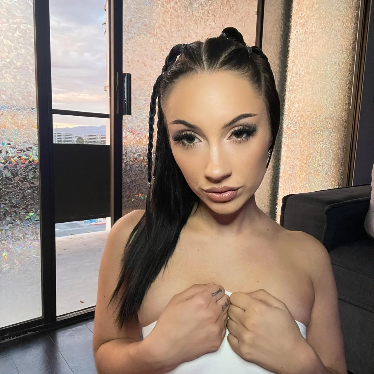 JAZZY - OnlyFans model