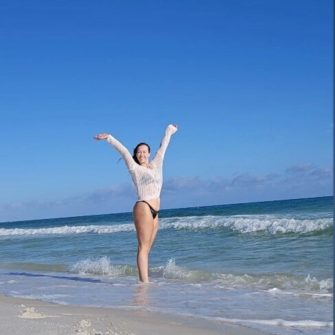 Bustybrunette - OnlyFans model