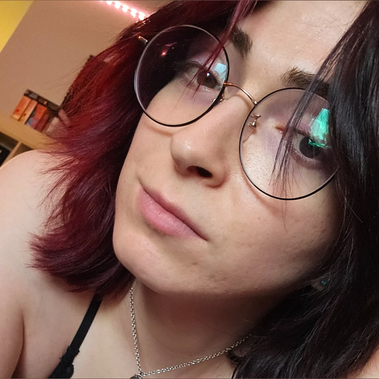 Maya🏳️‍⚧️ - OnlyFans model