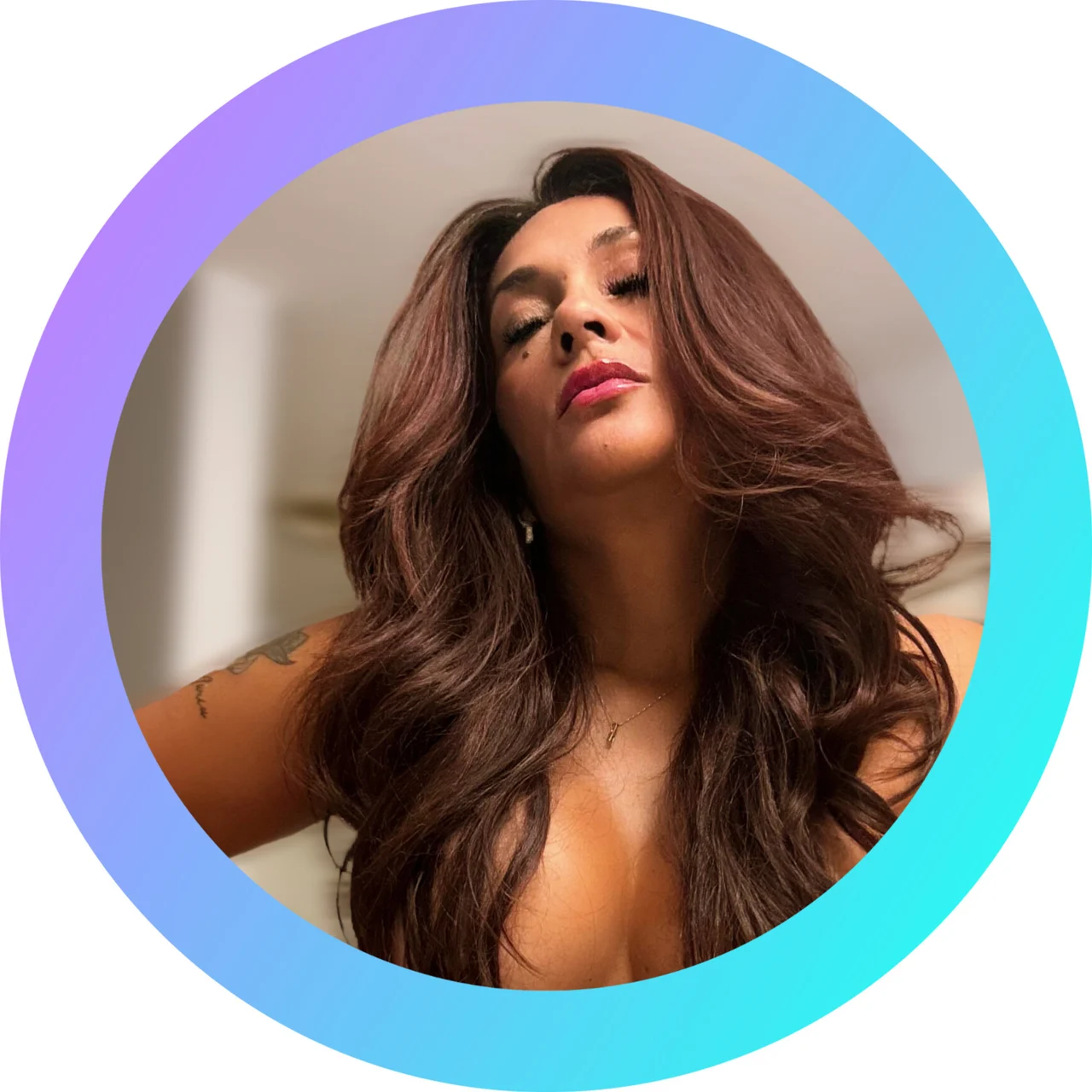 𝘾𝘼𝙍𝙄 𝘾𝙊𝙍𝙏𝙀𝙎 - OnlyFans model