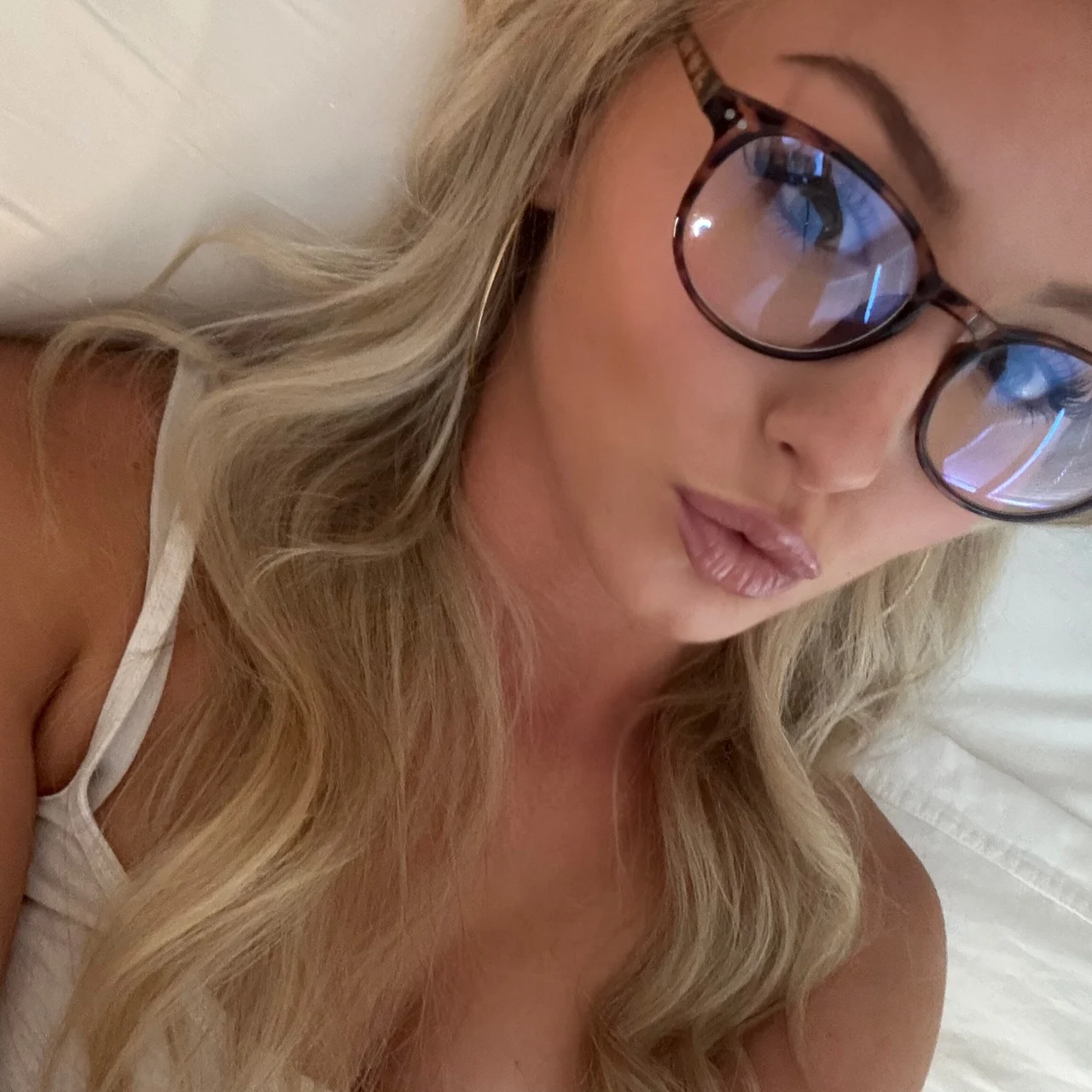 Caroline Palmer - OnlyFans model