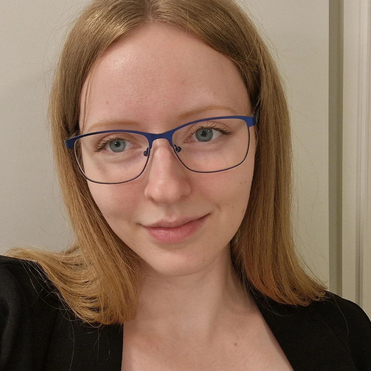 KissMyHips (VIP in bio) - OnlyFans model