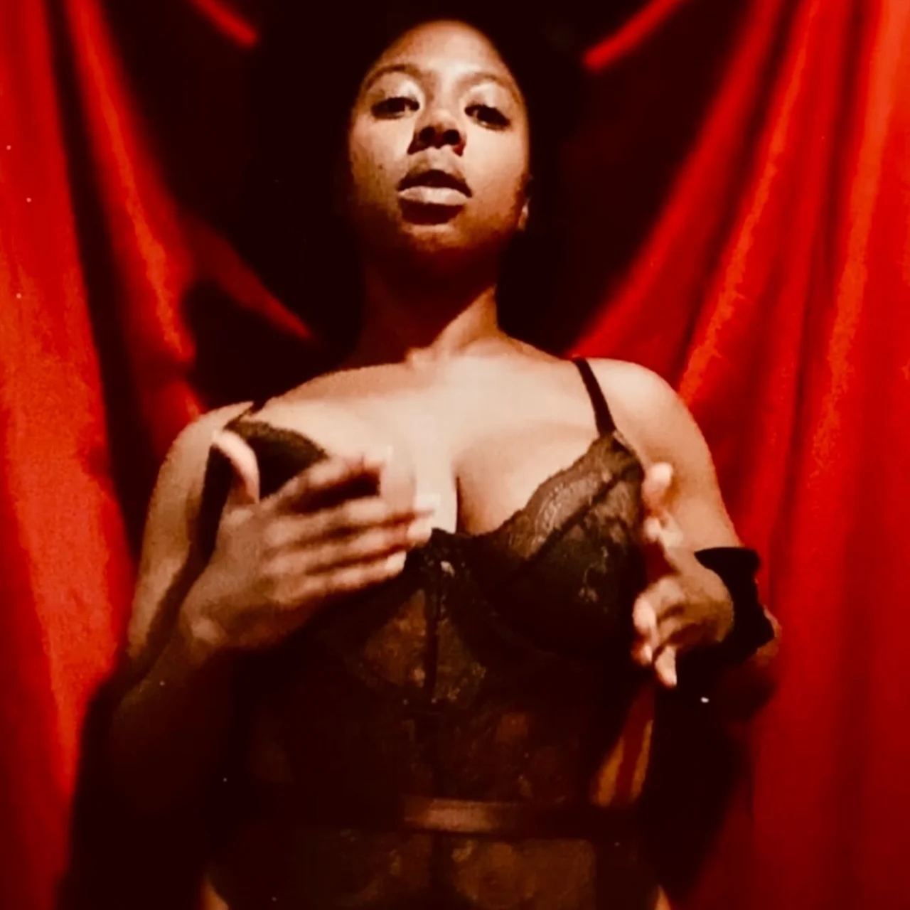 Chamille Symone - OnlyFans model