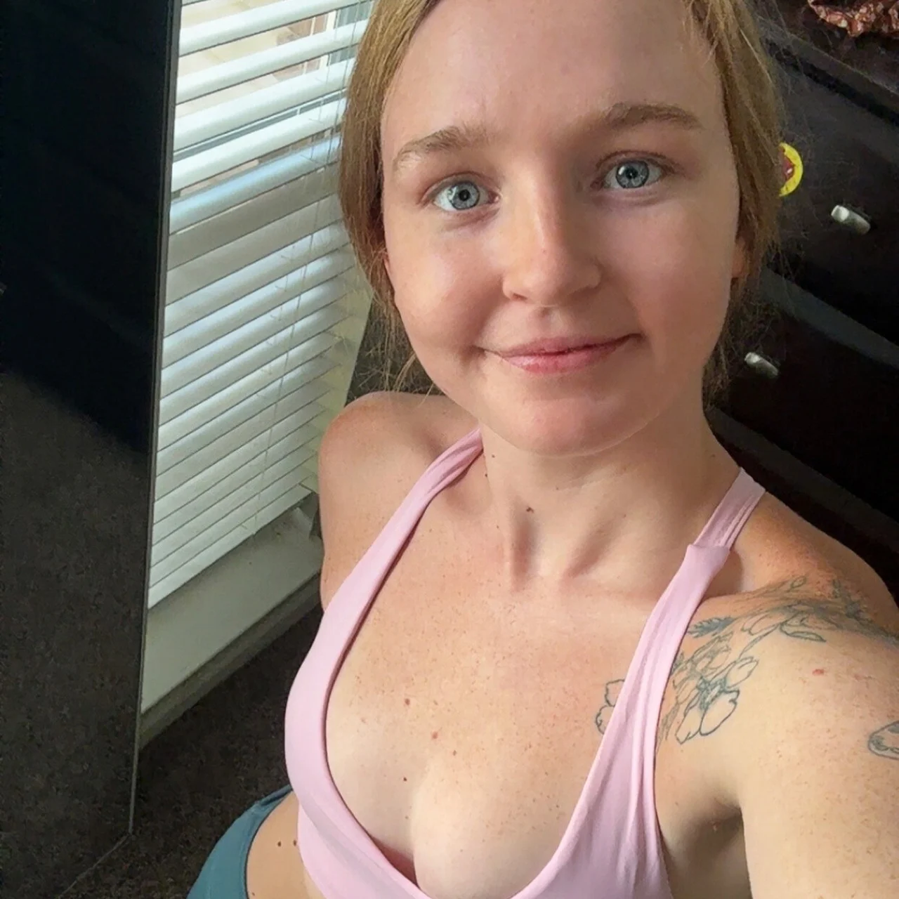 Slutnut Chestnut - OnlyFans model