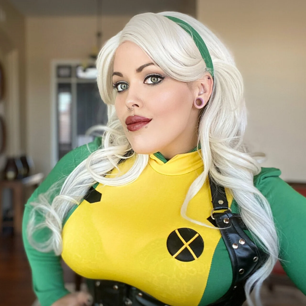 CinnamonAnarchyFree - OnlyFans model