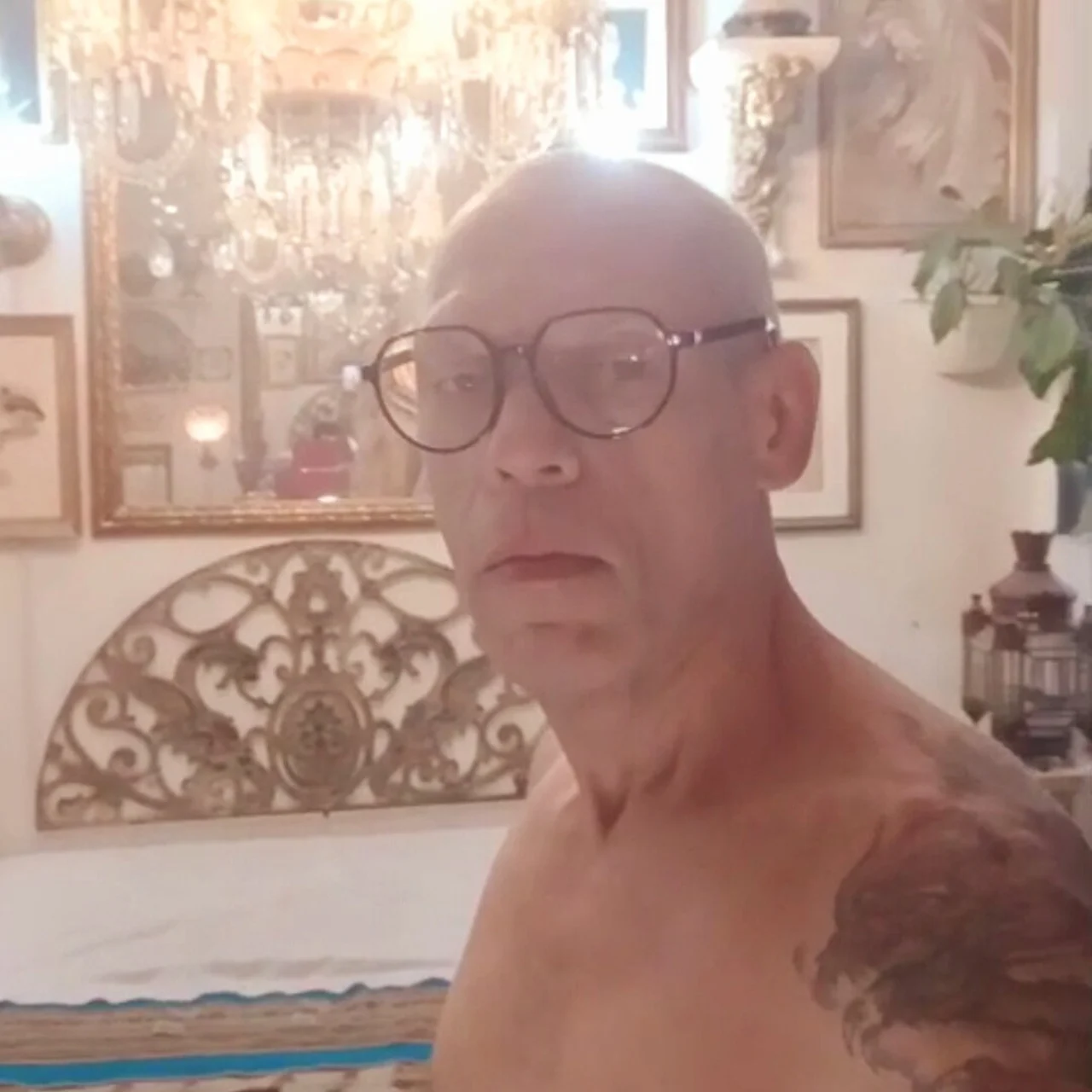 hot mature stud - OnlyFans model