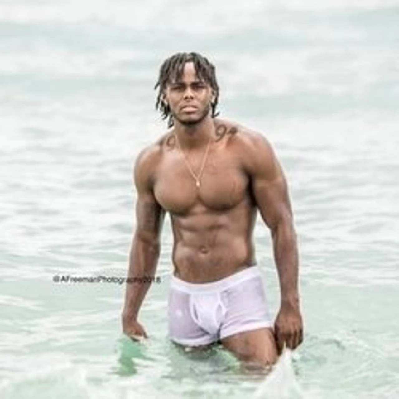 Twhy - OnlyFans model