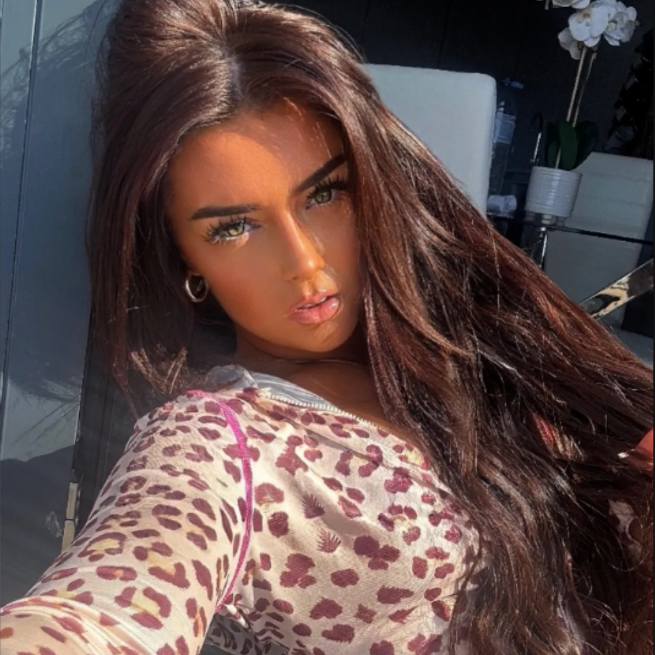 Cora | 4'9 - OnlyFans model