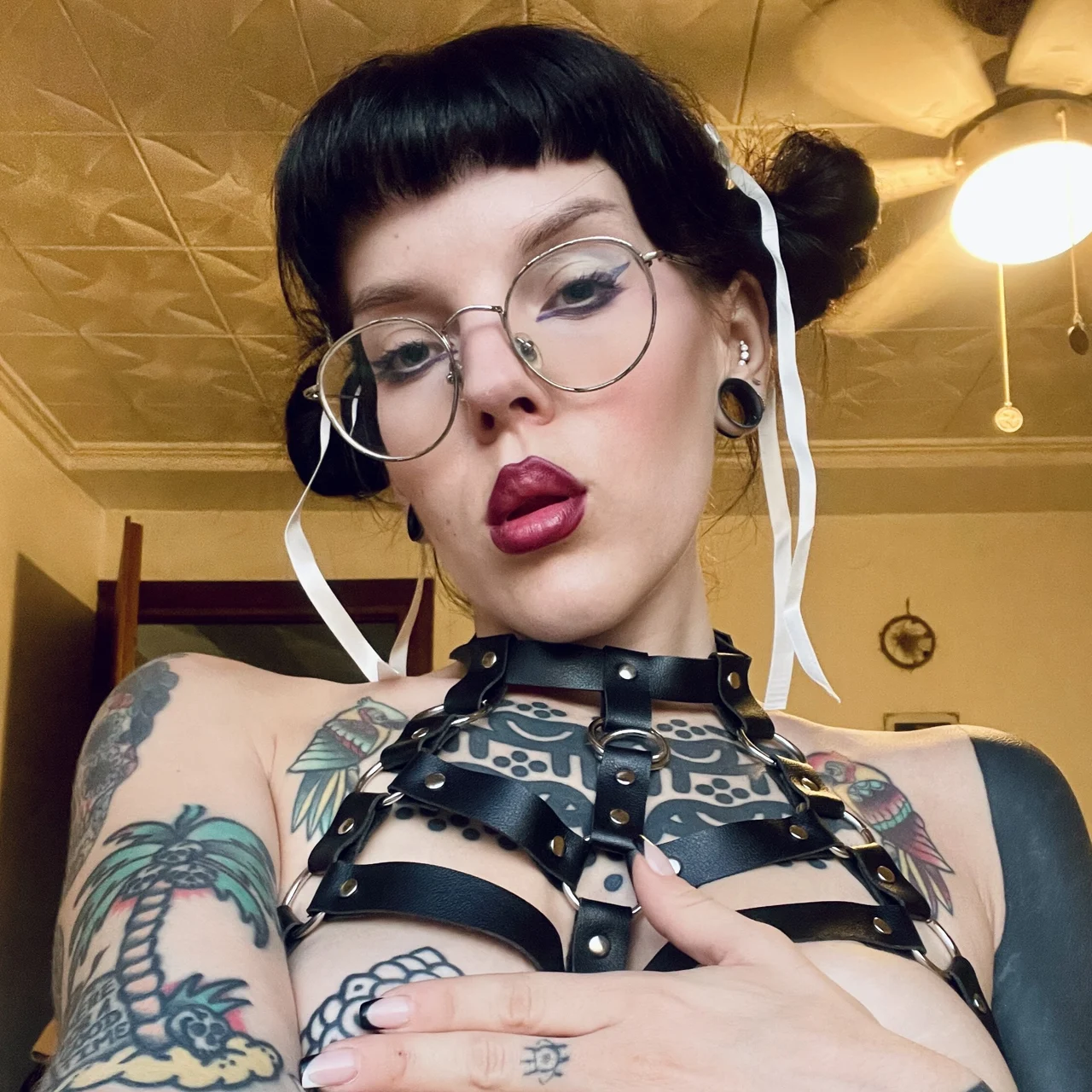 Goth Babe 💖 Liss 🙈 SEXTING QUEEN - OnlyFans model