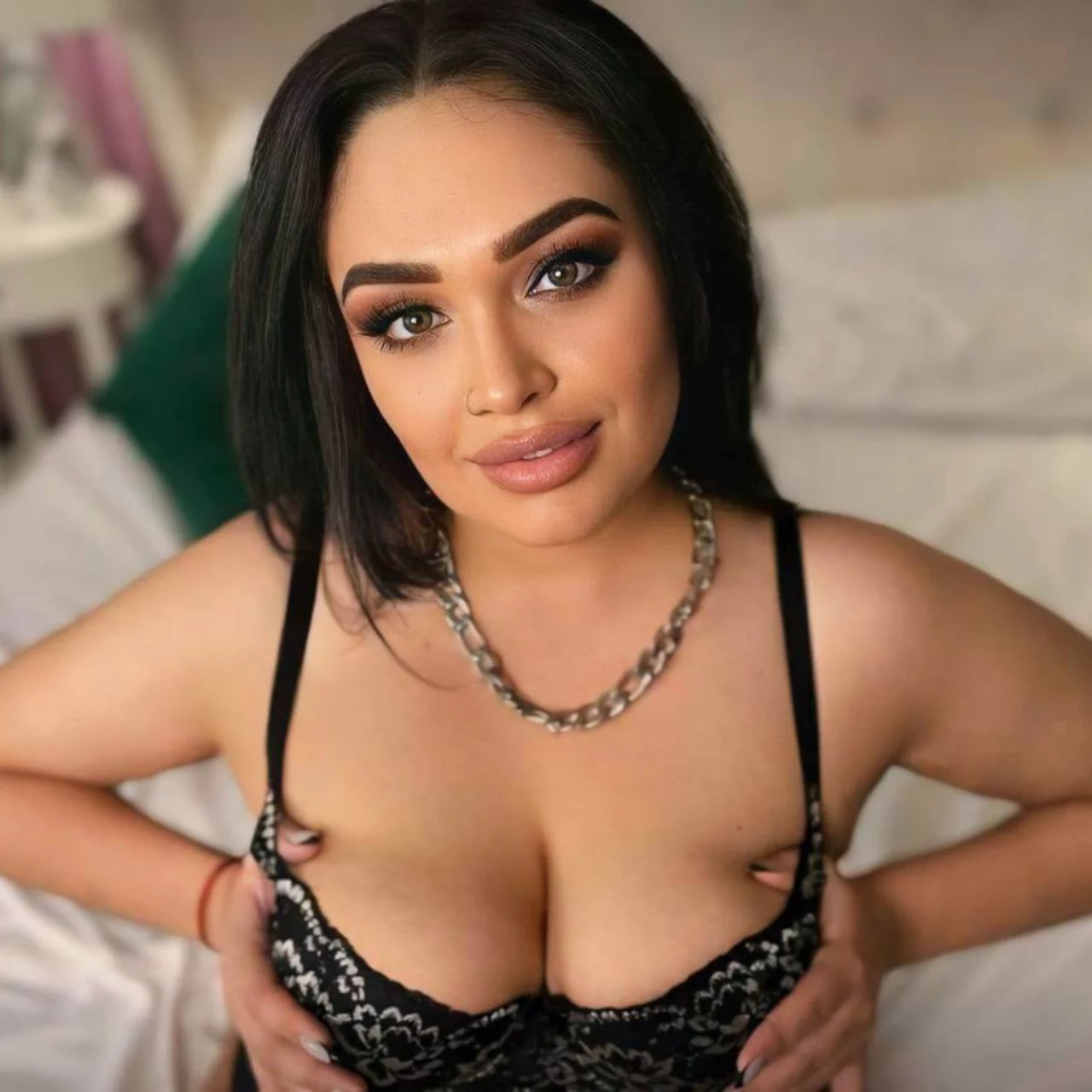 𝓒𝓾𝓽𝓲𝓮 𝓜𝓲𝓵𝓪 - OnlyFans model