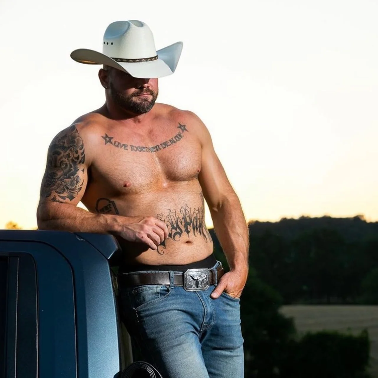 Dadbodz520 - OnlyFans model