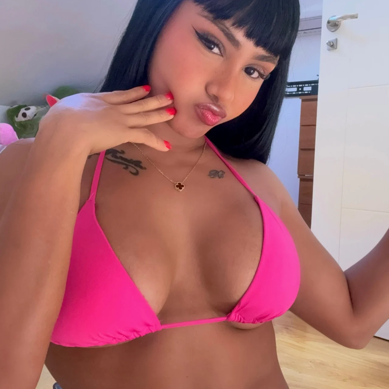 🌹 CURIOUS DAYANA🌹 - OnlyFans model