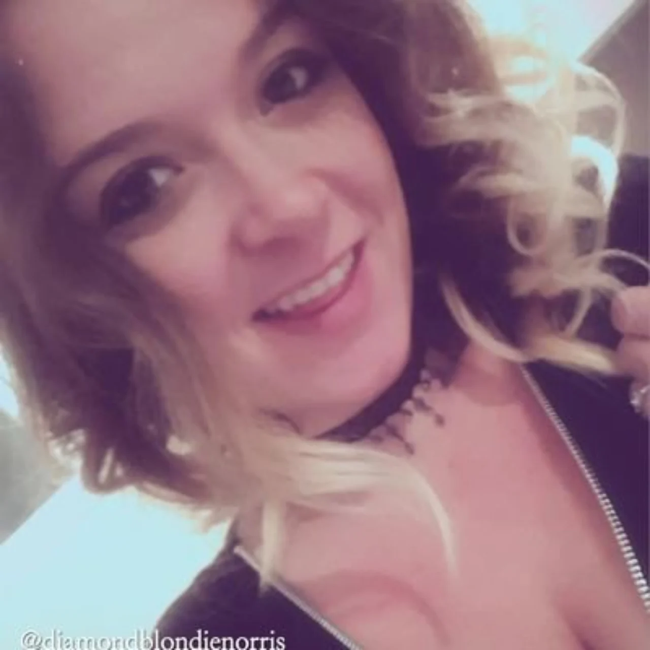 Diamond Blondie Norris V.I.P. - OnlyFans model