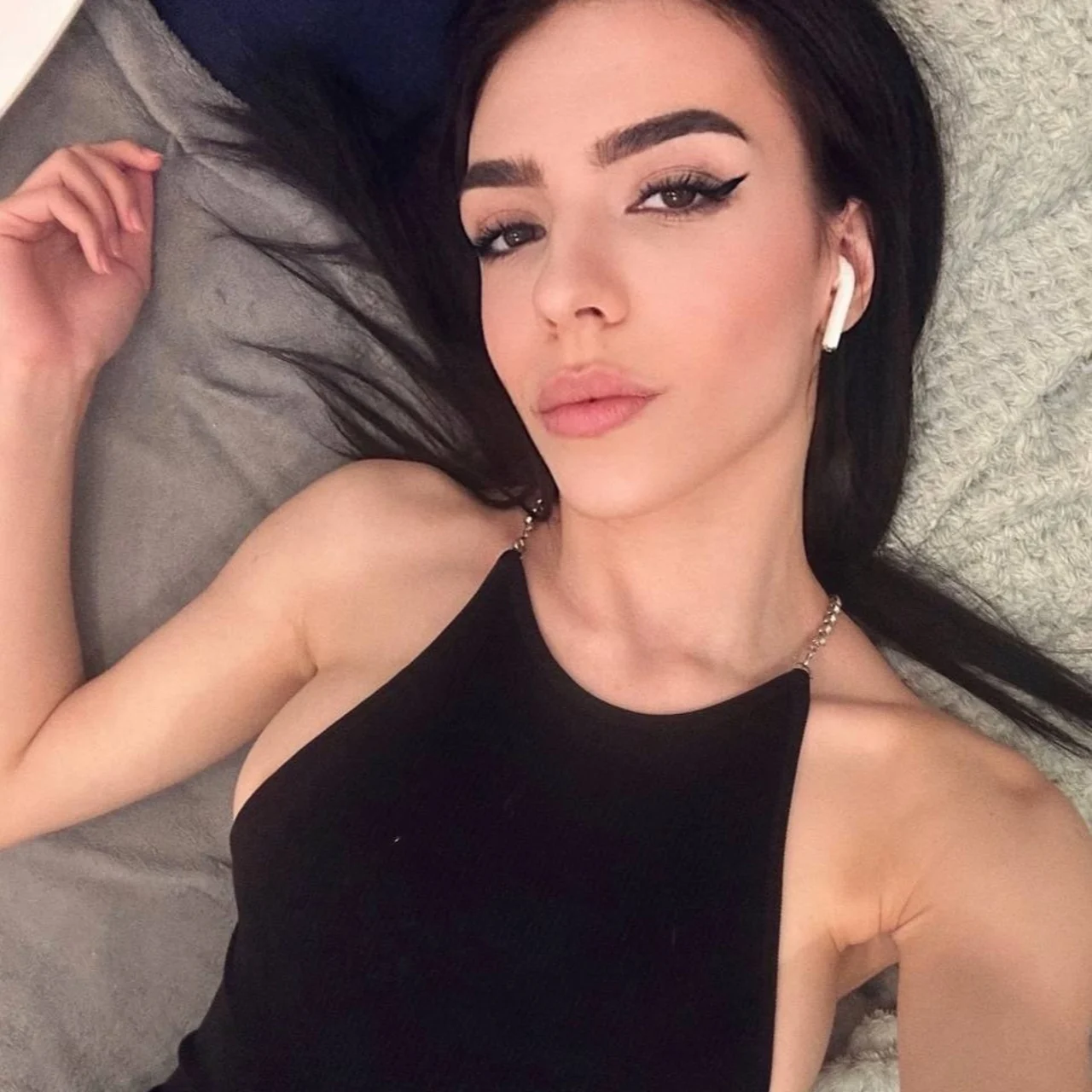 ✨ 𝑫𝑰𝑨𝑵𝑨 🖤 - OnlyFans model